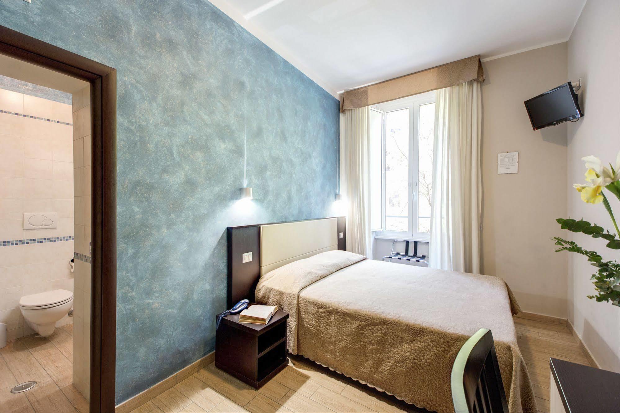 Couette-café Buonarroti 3*