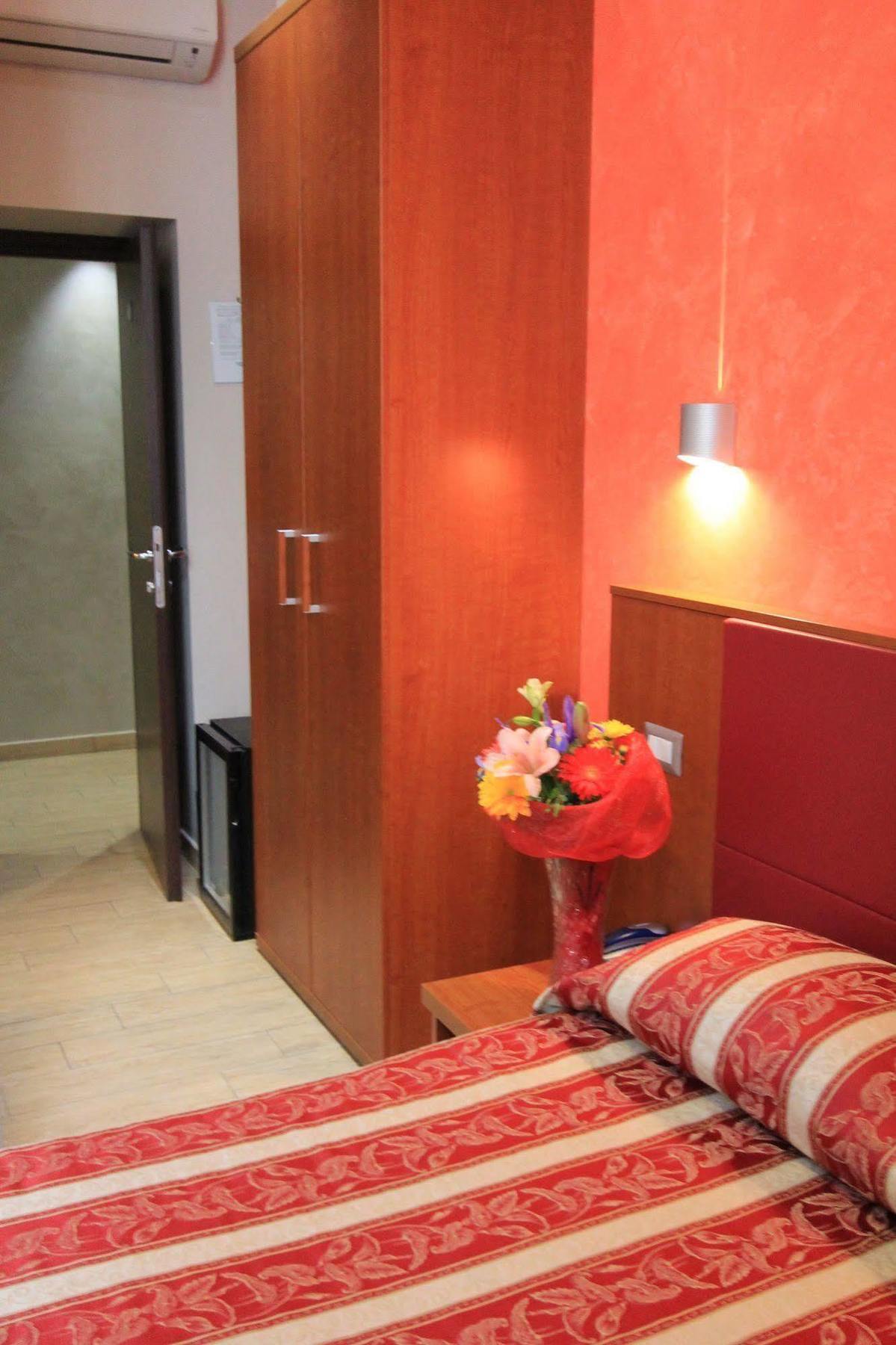 Buonarroti Couette-café 3*